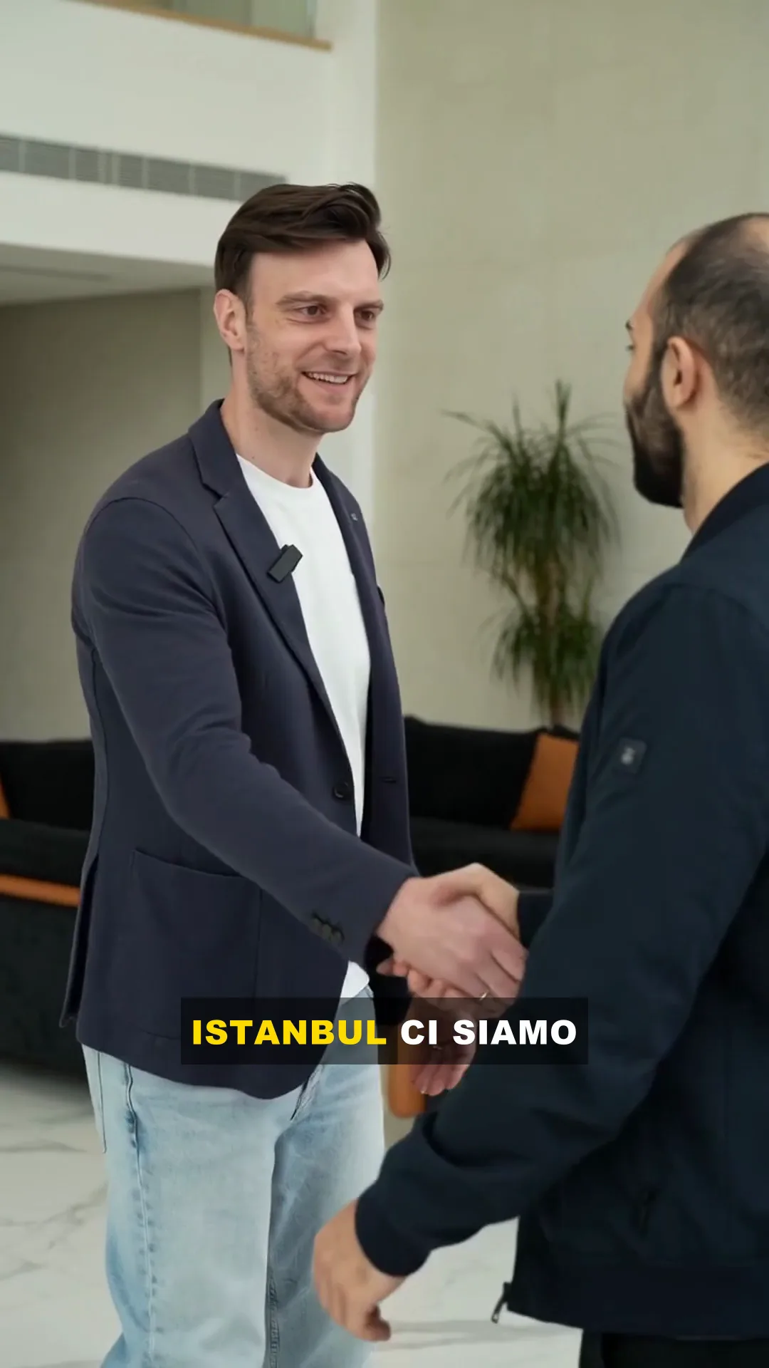 Enrico accoglie un paziente in hotel a Istanbul — anteprima del video sul percorso Golden Alya
